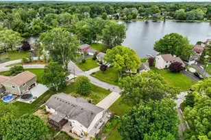 3941 Loch Dr, Highland, MI 48357 - Photo 3