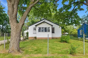 617 Gestner Rd, Benton Harbor, MI 49022 - Photo 1