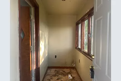 617 Gestner Road, Benton Harbor, MI 49022 - Photo 7