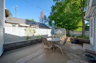 205 W Shawnee St, Tecumseh, MI 49286 - Photo 35