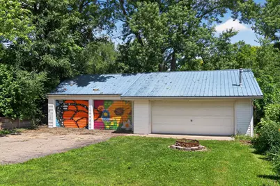 325 W South Street, Hastings, MI 49058 - Photo 3