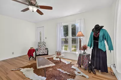 325 W South Street, Hastings, MI 49058 - Photo 5