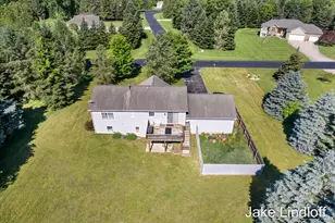 11324 Lindy Dr NE, Rockford, MI 49341 - Photo 41
