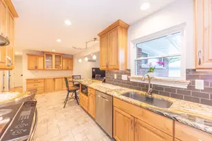 641 Louise Dr, Ann Arbor, MI 48103 - Photo 11