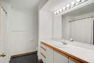5499 Riverlook Dr NE, Comstock Park, MI 49321 - Photo 19