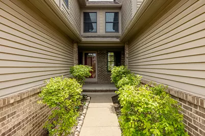 45085 Horseshoe Circle #31, Canton, MI 48187 - Photo 3