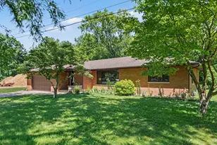 2489 Washington Ave, Saint Joseph, MI 49085 - Photo 1