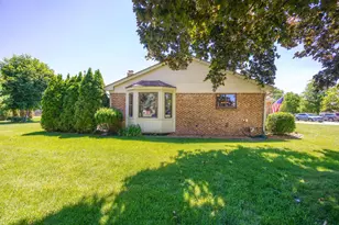 476 Coldiron Dr, Rochester Hills, MI 48307 - Photo 25