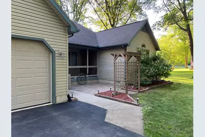23568 Bohn Road, Belleville, MI 48111 - Photo 5