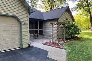 23568 Bohn Rd, Belleville, MI 48111 - Photo 5