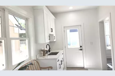 592 Kuehnle Avenue, Ann Arbor, MI 48103 - Photo 11