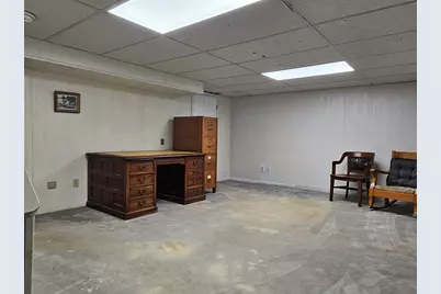 117 S West, Hillsdale, MI 49242 - Photo 39