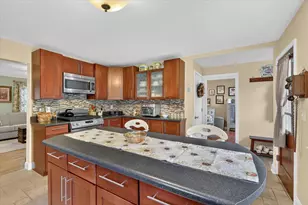 1002 Coolidge Ave, Kalamazoo, MI 49006 - Photo 13