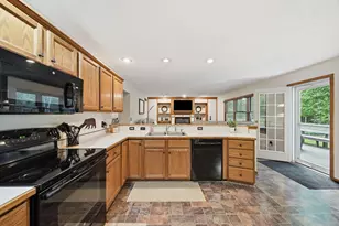 11860 Millstone Dr, Grand Ledge, MI 48837 - Photo 13