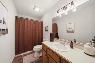 11860 Millstone Dr, Grand Ledge, MI 48837 - Photo 23