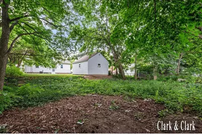 701 Pacific Avenue, Lansing, MI 48910 - Photo 13
