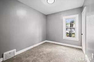 2044 Wood St, Muskegon, MI 49444 - Photo 11