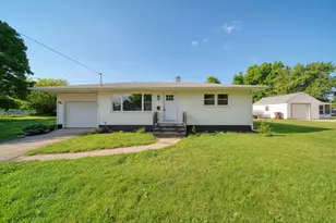 615 Rock St, Jackson, MI 49202 - Photo 1