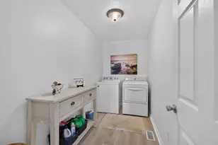 501 Worthington Dr, Lansing, MI 48906 - Photo 31