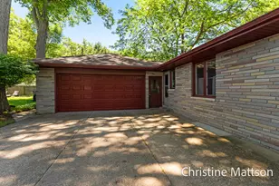1913 Crestwood Ln, Muskegon, MI 49441 - Photo 3