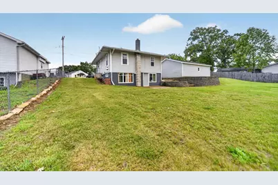 313 Ackerson Lake Drive, Jackson, MI 49201 - Photo 11