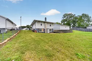 313 Ackerson Lake Dr, Jackson, MI 49201 - Photo 11