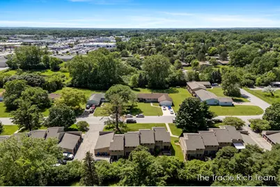 2670 Ridgecroft Drive SE, Grand Rapids, MI 49546 - Photo 37