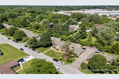 2670 Ridgecroft Drive SE, Grand Rapids, MI 49546 - Photo 35