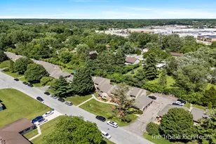 2670 Ridgecroft Dr SE, Grand Rapids, MI 49546 - Photo 35