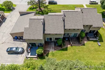 2670 Ridgecroft Drive SE, Grand Rapids, MI 49546 - Photo 31