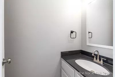2670 Ridgecroft Drive SE, Grand Rapids, MI 49546 - Photo 11