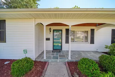 1005 S Grinnell Street, Jackson, MI 49203 - Photo 3