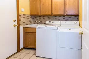 37155 Muirfield Dr, Livonia, MI 48152 - Photo 23