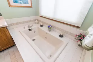 37155 Muirfield Dr, Livonia, MI 48152 - Photo 31