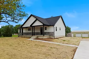 2717 Kerlikowske Rd, Benton Harbor, MI 49022 - Photo 1