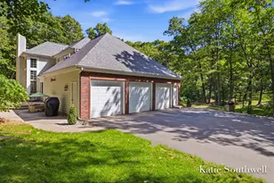 1800 Sterling Oaks Blvd SE, Ada, MI 49301 - Photo 5