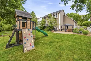 7808 Ashton Woods Dr, Portage, MI 49024 - Photo 43
