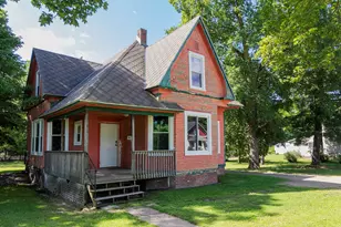 205 W Sherwood St, Decatur, MI 49045 - Photo 1