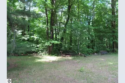 11052 N Hodenpyle Dam Road, Mesick, MI 49668 - Photo 21