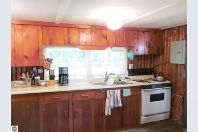 11052 N Hodenpyle Dam Road, Mesick, MI 49668 - Photo 3