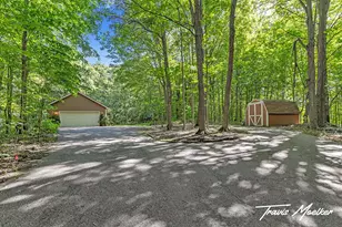 421 Sorrento Dr SE, Byron Center, MI 49315 - Photo 45