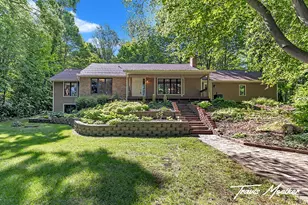421 Sorrento Dr SE, Byron Center, MI 49315 - Photo 37