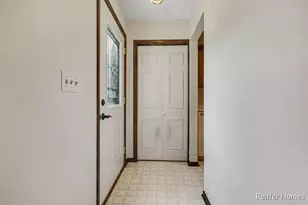 2638 Chatham Woods Dr SE, Grand Rapids, MI 49546 - Photo 7