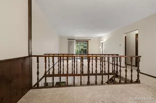 2638 Chatham Woods Dr SE, Grand Rapids, MI 49546 - Photo 9