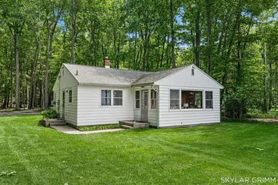 2121 N Scenic Drive, Muskegon, MI 49445 - Photo 5