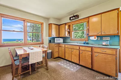 2121 N Scenic Drive, Muskegon, MI 49445 - Photo 23