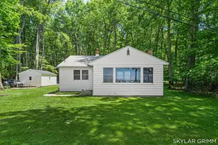 2121 N Scenic Dr, Muskegon, MI 49445 - Photo 7