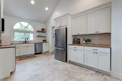 373 E D Avenue, Kalamazoo, MI 49009 - Photo 13