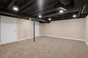 1810 Hickory Bark Ln, Bloomfield Hills, MI 48304 - Photo 37
