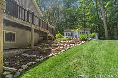 208 Chicago Avenue, Holland, MI 49424 - Photo 43